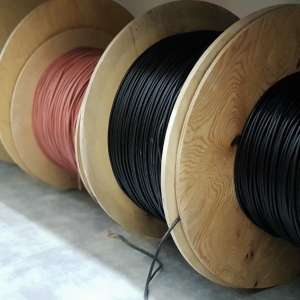 Koluti raznih kablov